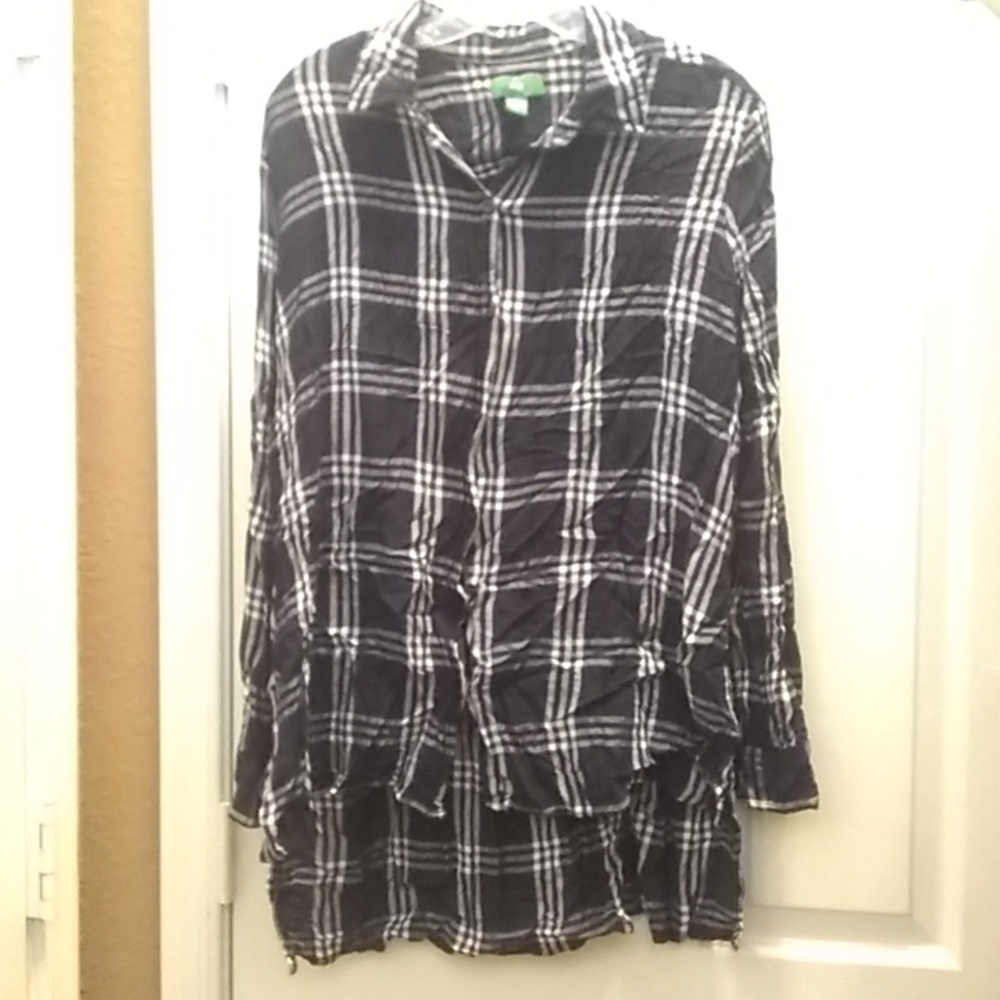 FINAL MARKDOWN Ladies' dip 100% Rayon Top w/Hi-Lo Hem (L)